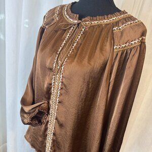 Lucky Brown Top
